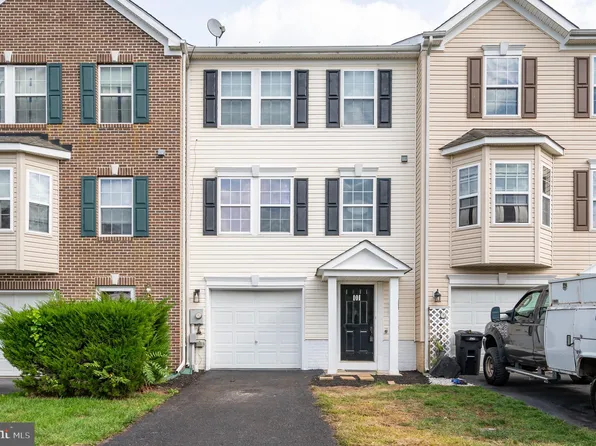 101 Brentwood St, Martinsburg, WV 25404