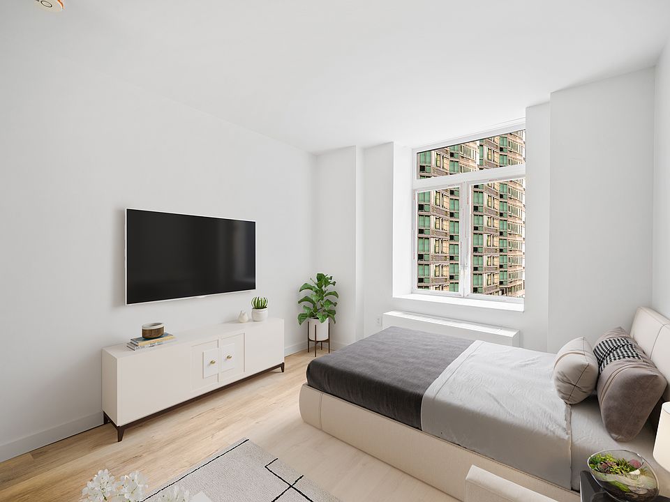 1st image of 90 John St #1113