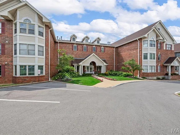 561 Sarah Ln APT 103, Saint Louis, MO 63141
