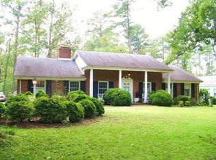 11 Stuart Cir, Roanoke Rapids, NC 27890