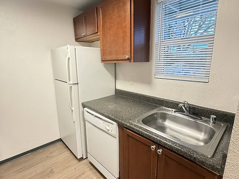 Greenfield Apartments — Photo 26