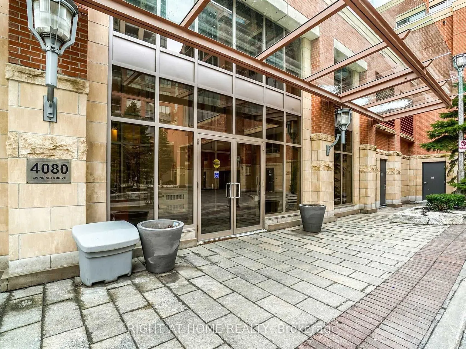 2 bed, $2,800 — Photo 2