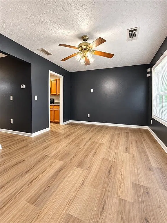 4 bed, 2.0 bath, 1200 sqft, $1,325 — Photo 1