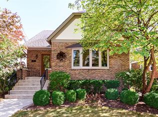 211 N Lincoln Ave, Park Ridge, IL 60068