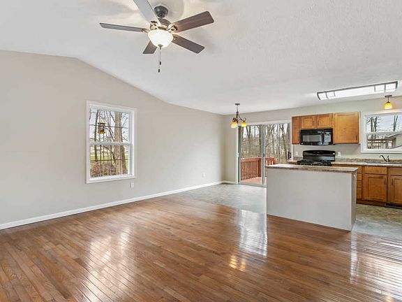 5th image of 2643 132nd Ave