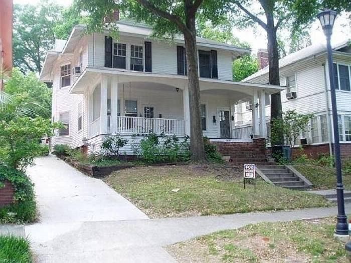 Upstairs Unit overlooks s