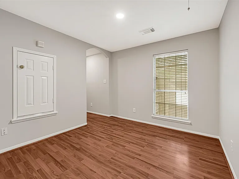 10323 Emerald Pine Dr — Photo 17