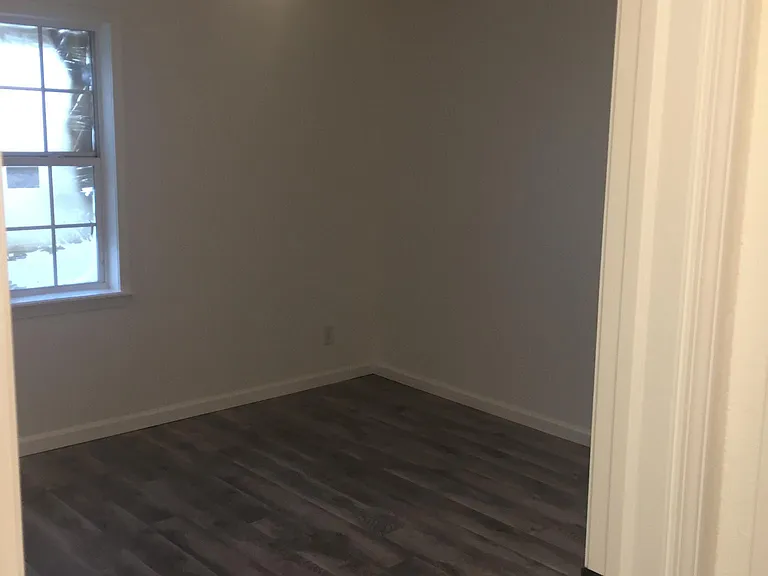 204 W Dorcus St #1 — Photo 7
