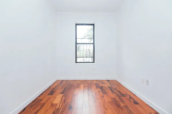 Rented by Nooklyn NYC LLC | media 4