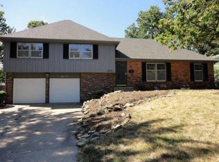 3517 W 10th St, Lawrence, KS 66049