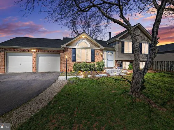 9856 Nimitz Ct, Manassas, VA 20109