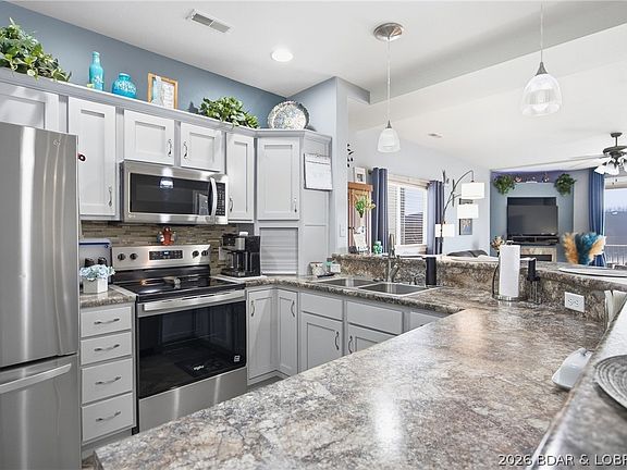 5th image of 140 Windgate Dr #2A