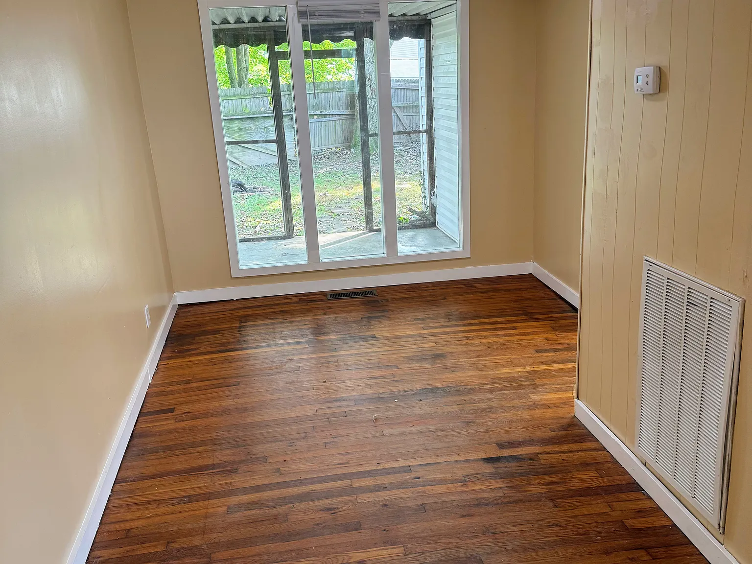 4 bed, 1924 sqft, $1,600 — Photo 3