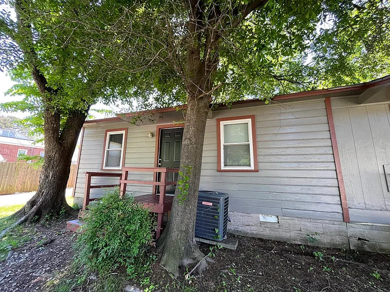 3910 Stanard St — Photo 20