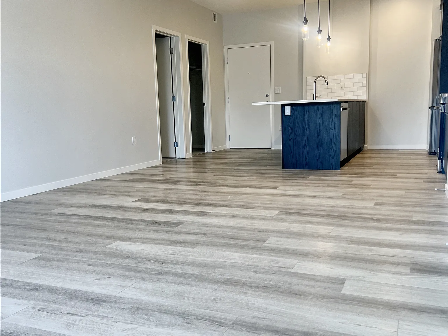 Riverstone Manor — Photo 2