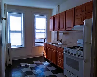 Rented by Iazzag Realty Inc