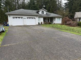 63645 Walnut Dr, Hope, BC V0X1L2