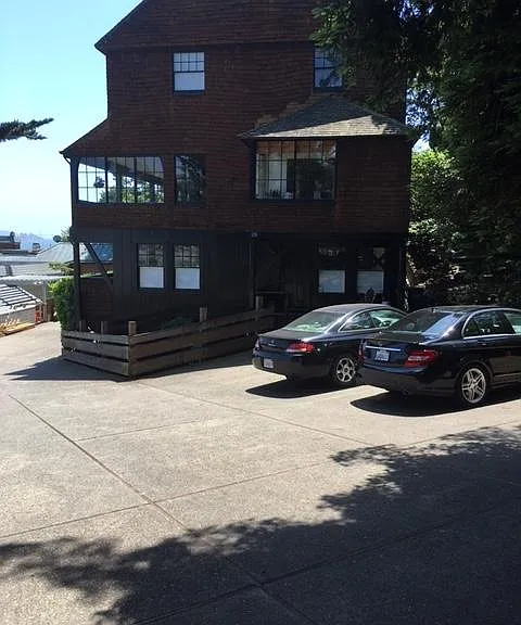 28 Alexander Ave — Photo 12