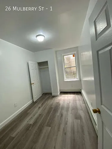 26 Mulberry St Photo 1