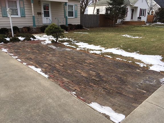 4th image of 513 Webb Dr
