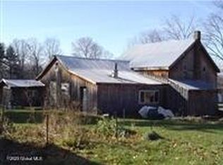 330 Lakeview Rd, Broadalbin, NY 12025