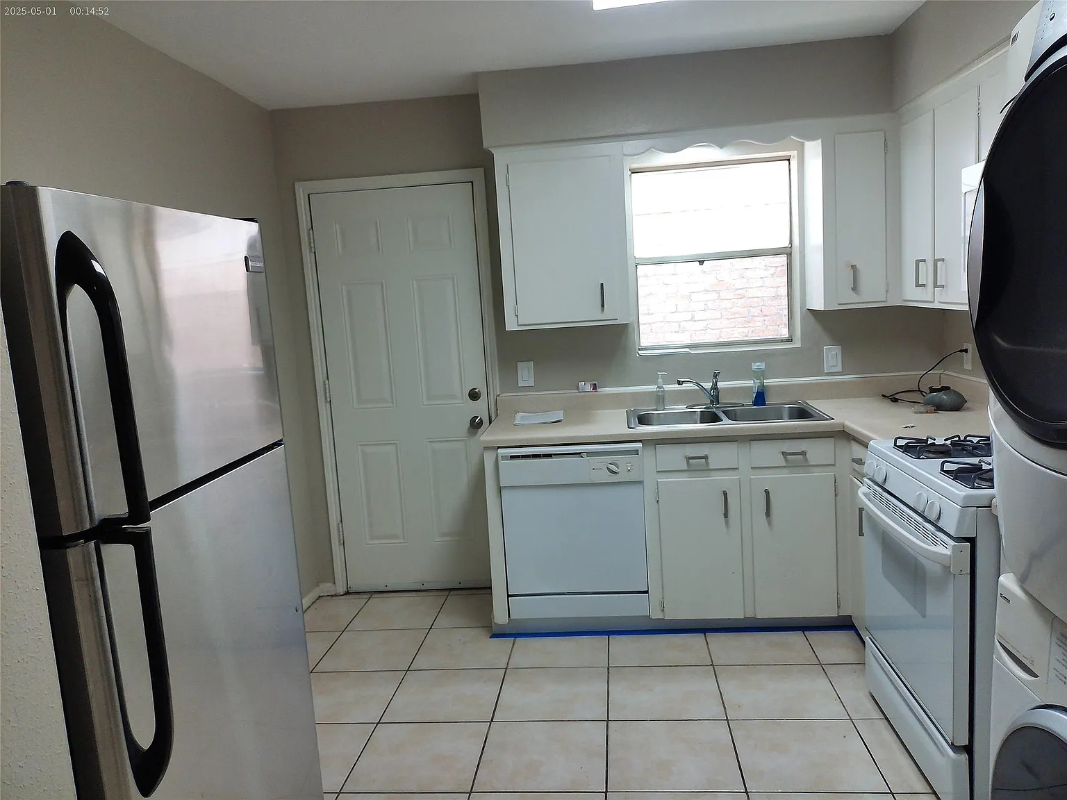 2 bed, 1.5 bath, 960 sqft, $1,575 — Photo 4