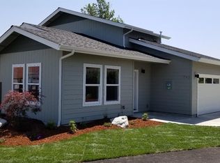 793 NW Cooke Ave, Grants Pass, OR