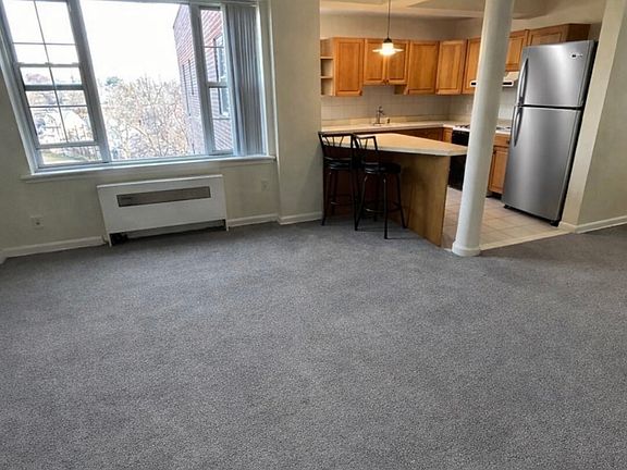 3rd image of 210 Pelham Rd #Ff
