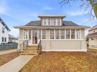 727 1st St, Menasha, WI 54952