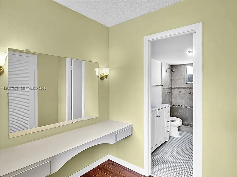 3600 NE 170th St #211 — Photo 20