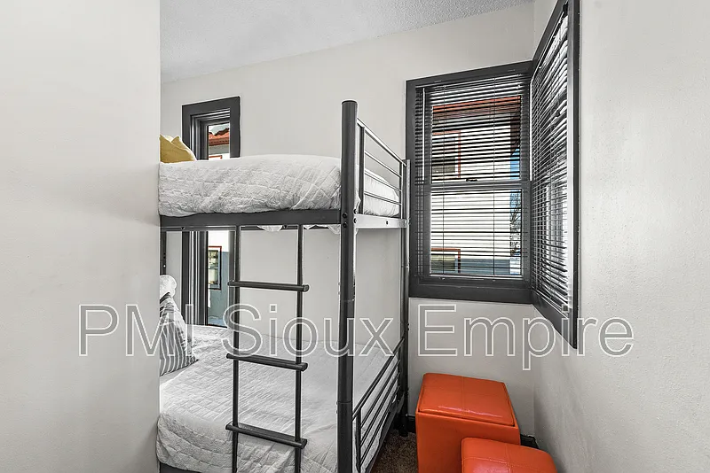 1 bed, 1.0 bath, 900 sqft, $1,100 — Photo 2