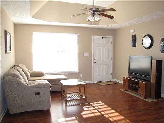 2nd image of 433 Cedar Hollow Dr