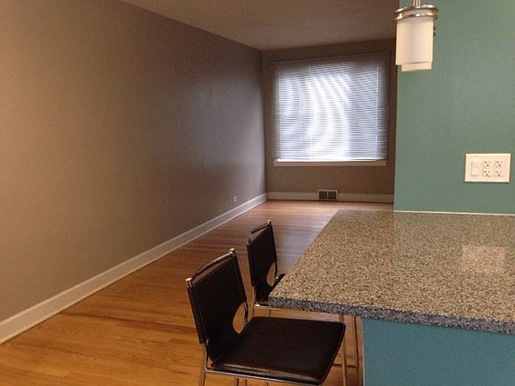 3rd image of 1430 N Harlem Ave