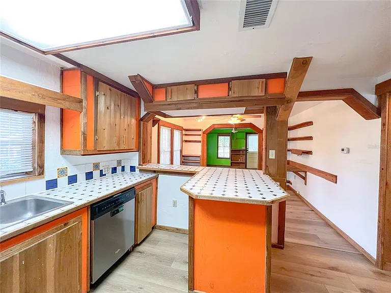 25825 W Newberry Rd — Photo 9
