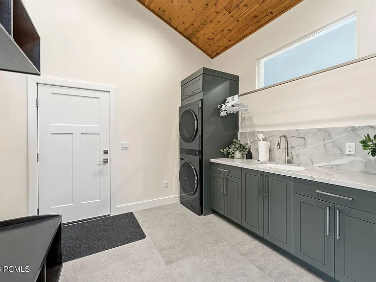 1503 Willow Loop — Photo 18
