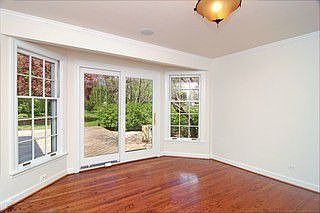 3rd image of 1674 Bowling Green Dr
