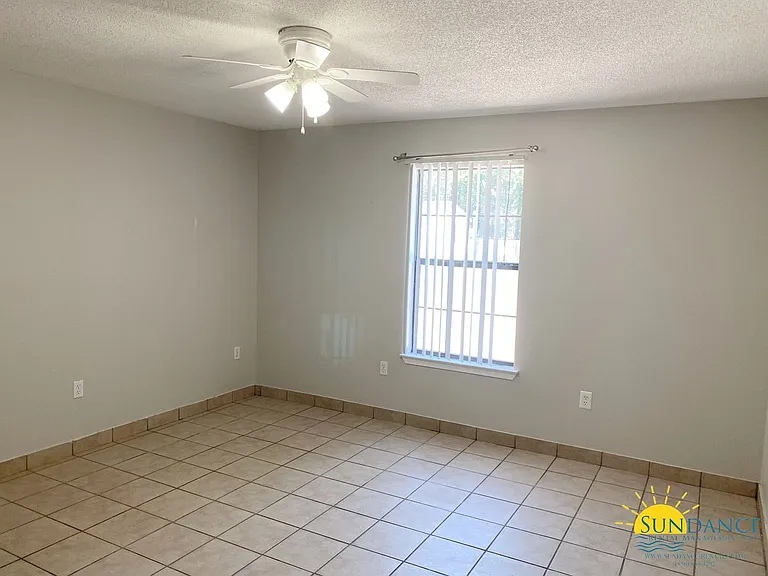 2189 Jeannie St — Photo 6