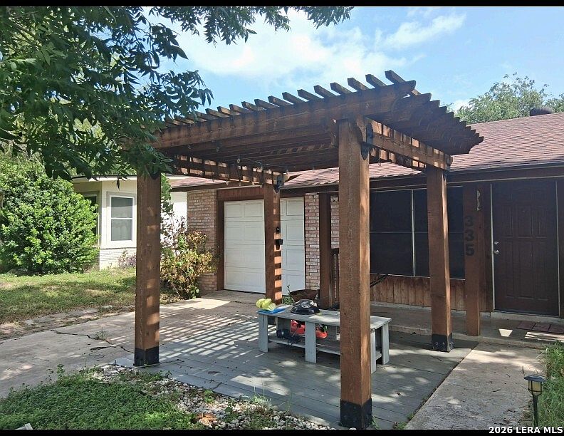 1st image of 335 RADIANCE AVE