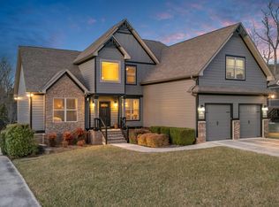 7645 Peppertree Dr, Ooltewah, TN 37363