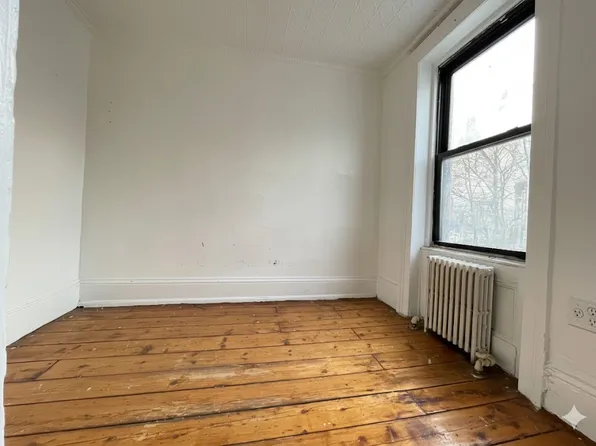 125 Ryerson Street image 6 of 13