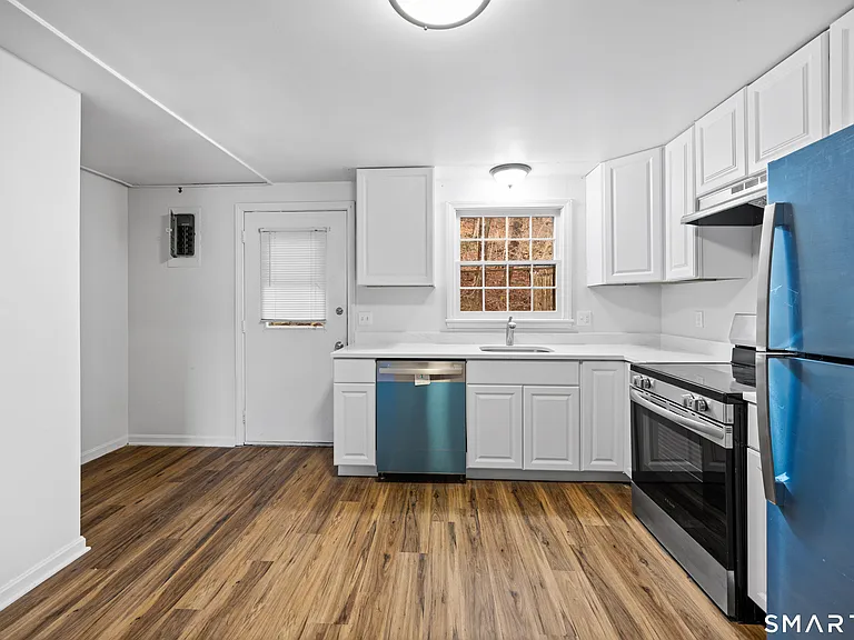 9 Maple Ave #B — Photo 6