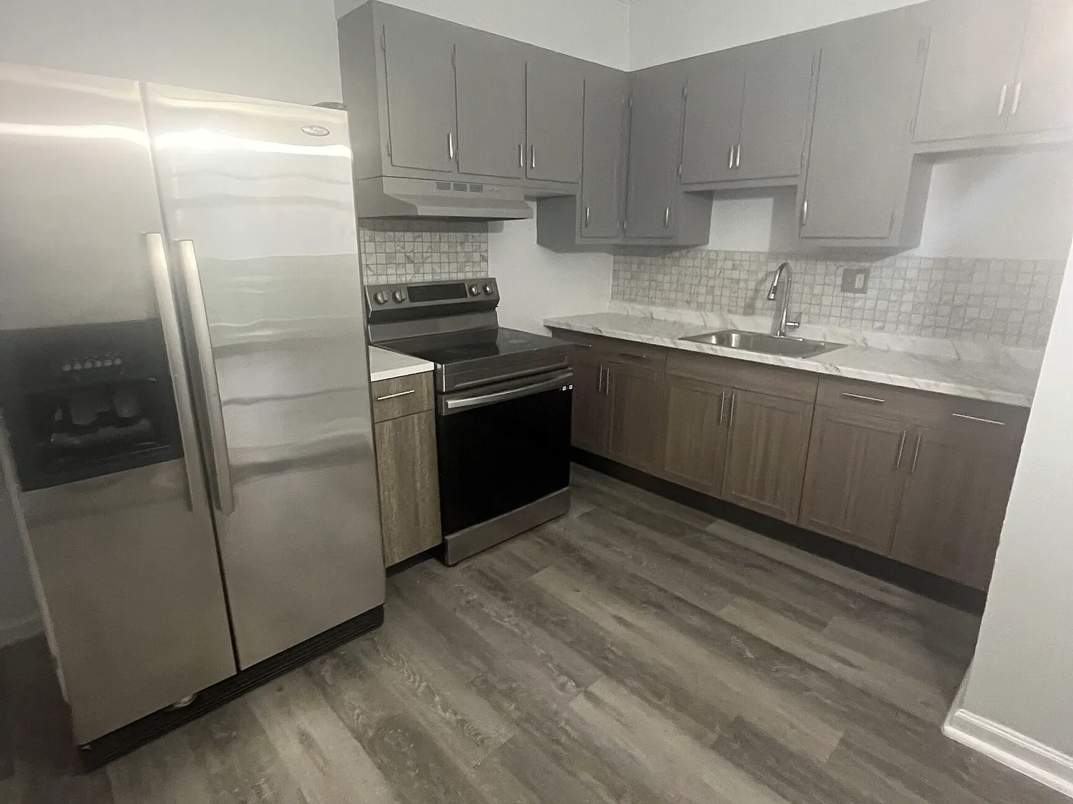1 bed, 1.0 bath, 700 sqft, $1,400 — Photo 1
