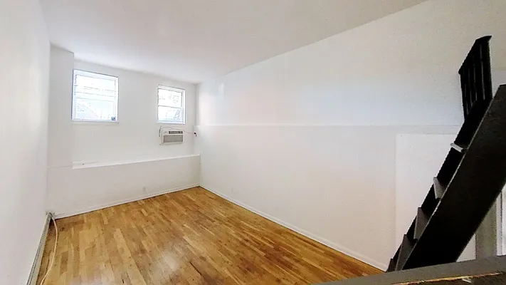 Rented by Bond New York | media 1