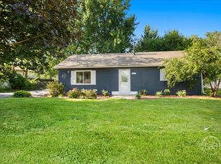 34W759 N James Dr, St Charles, IL 60174