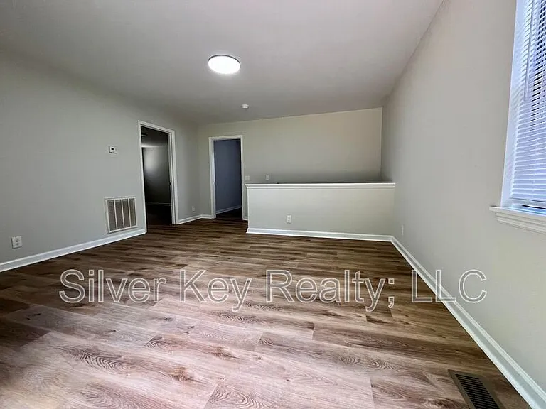 1719 Reed Rd — Photo 34
