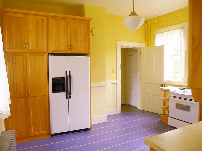 561 Russell Dr — Photo 16