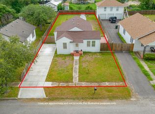 722 McIntyre Ave, Taft, TX 78390