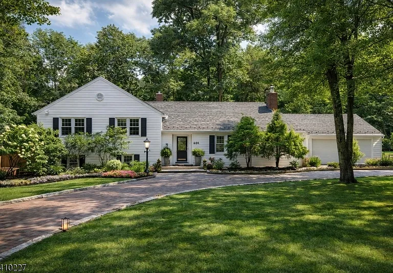 444 White Oak Ridge Rd — Photo 1