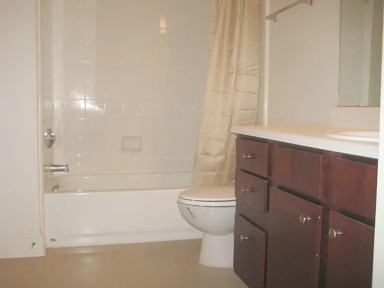 1901 Crossing Pl #1102 — Photo 4