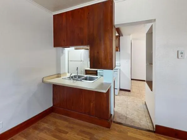 302 4th St NE, Mandan, ND 58554